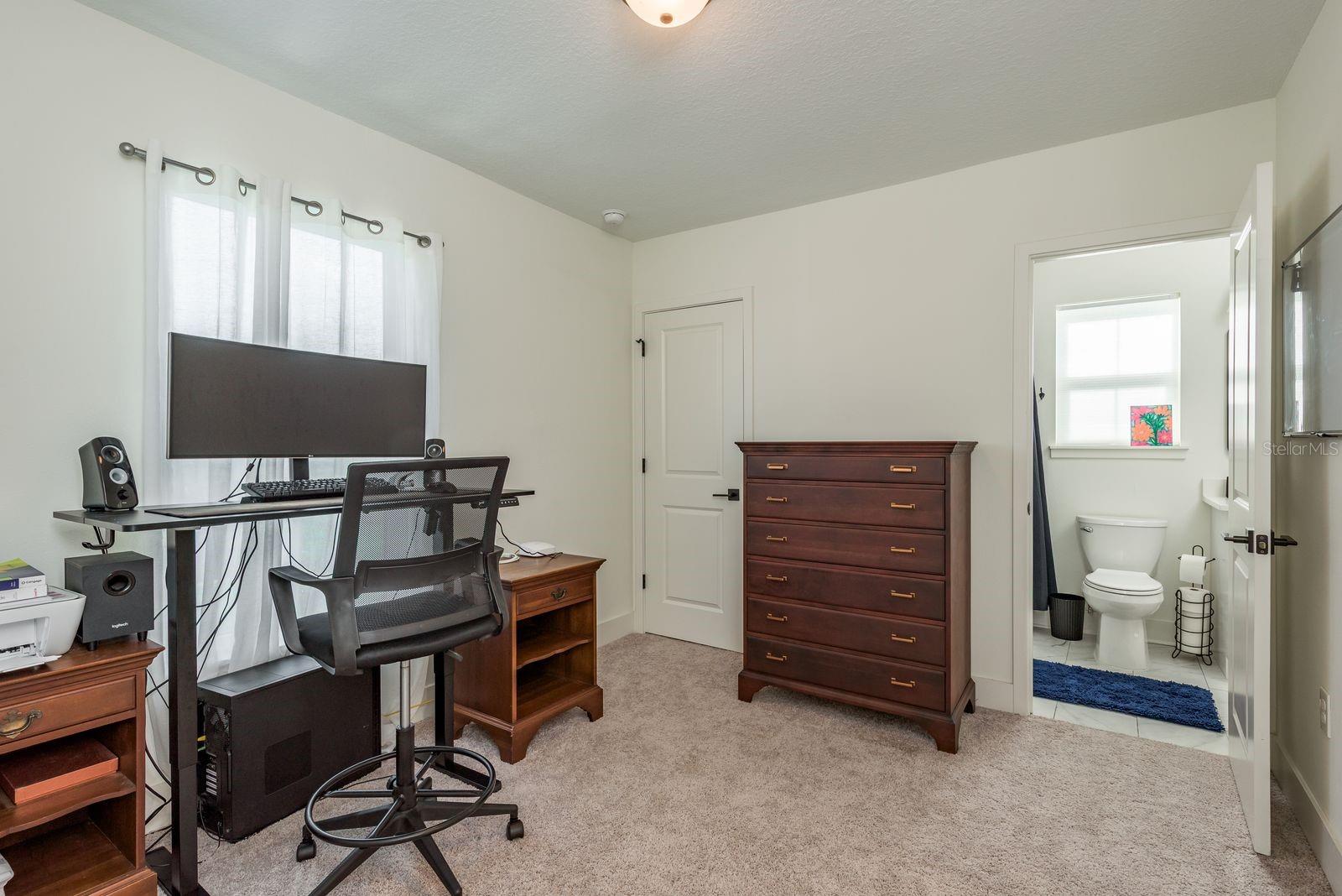 Image 25 of 38 For 2604 Clark Street 2