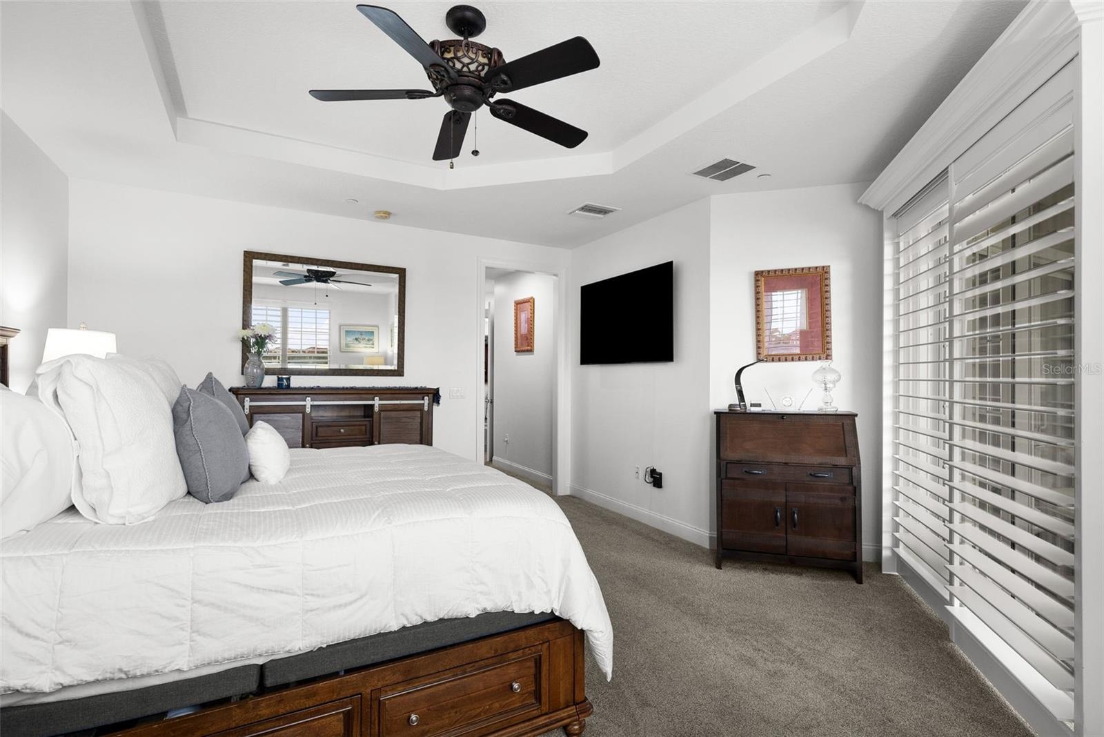 Image 19 of 46 For 6 Academy Way S 221