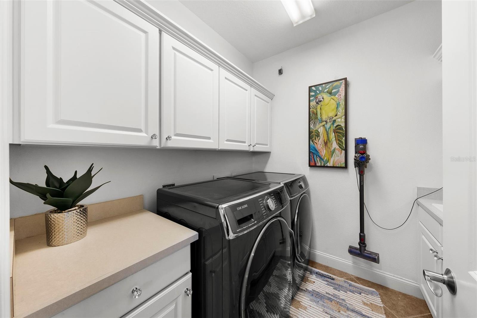 Image 31 of 46 For 6 Academy Way S 221