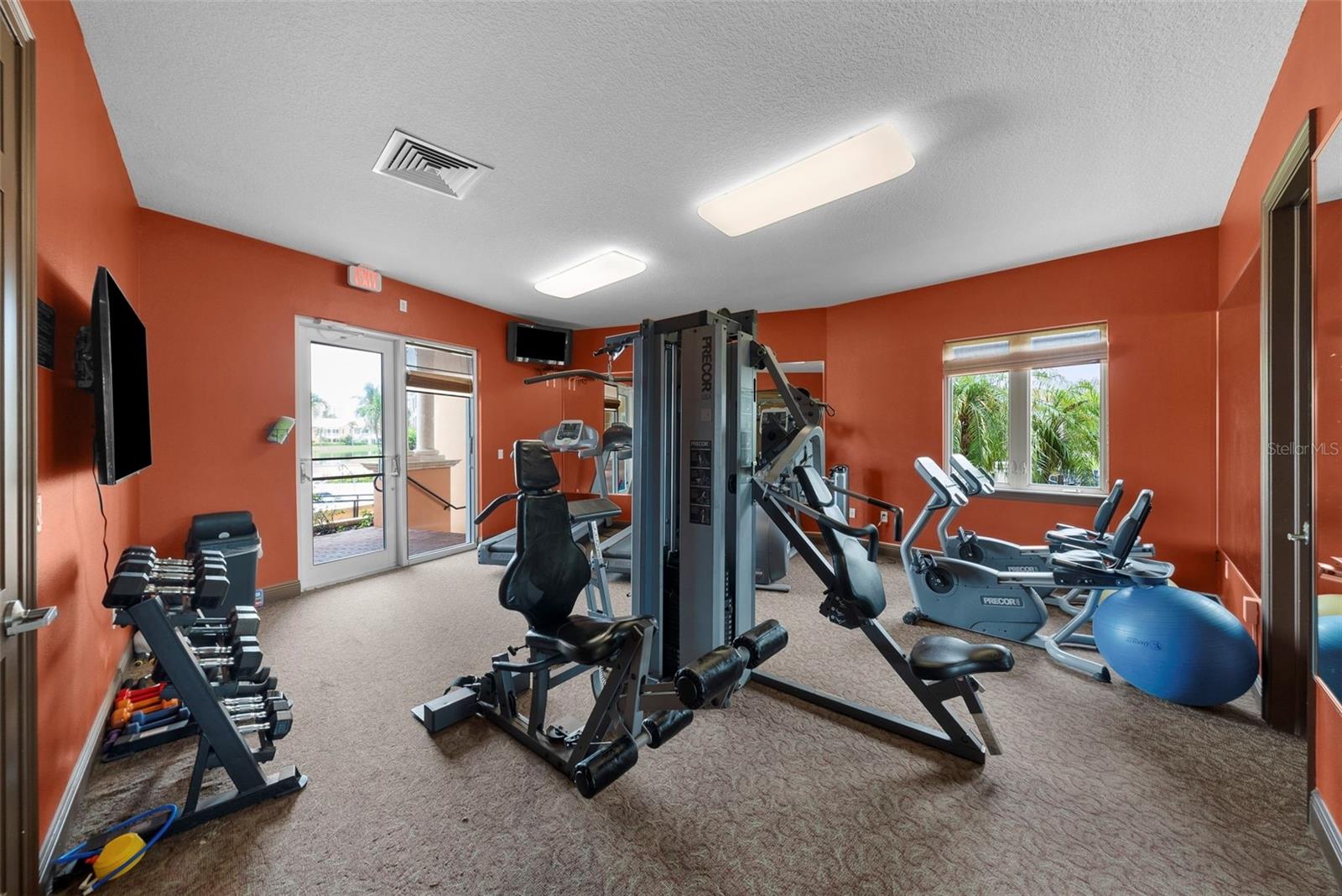 Image 39 of 46 For 6 Academy Way S 221