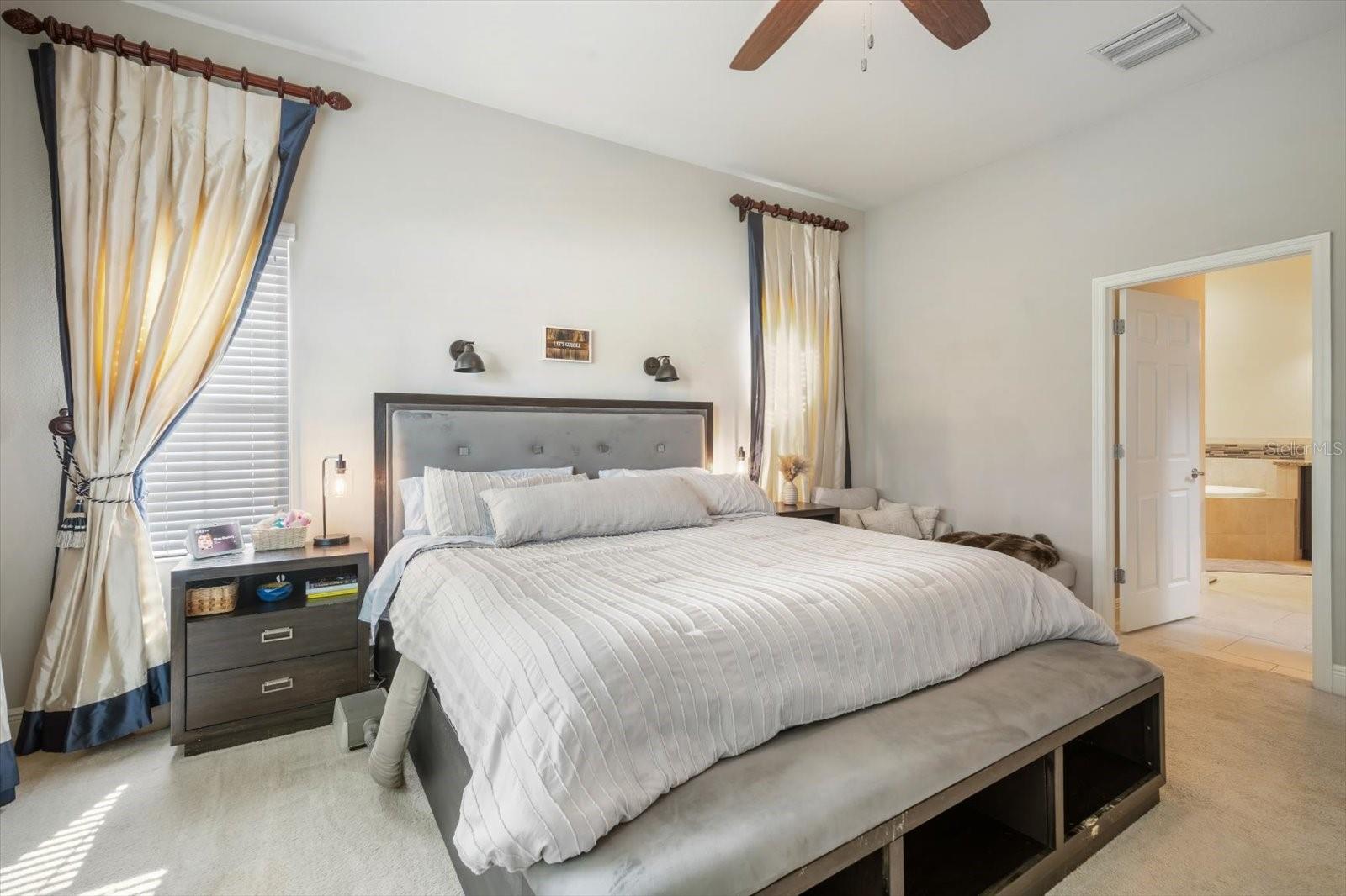Image 10 of 29 For 13821 Moonstone Canyon Drive
