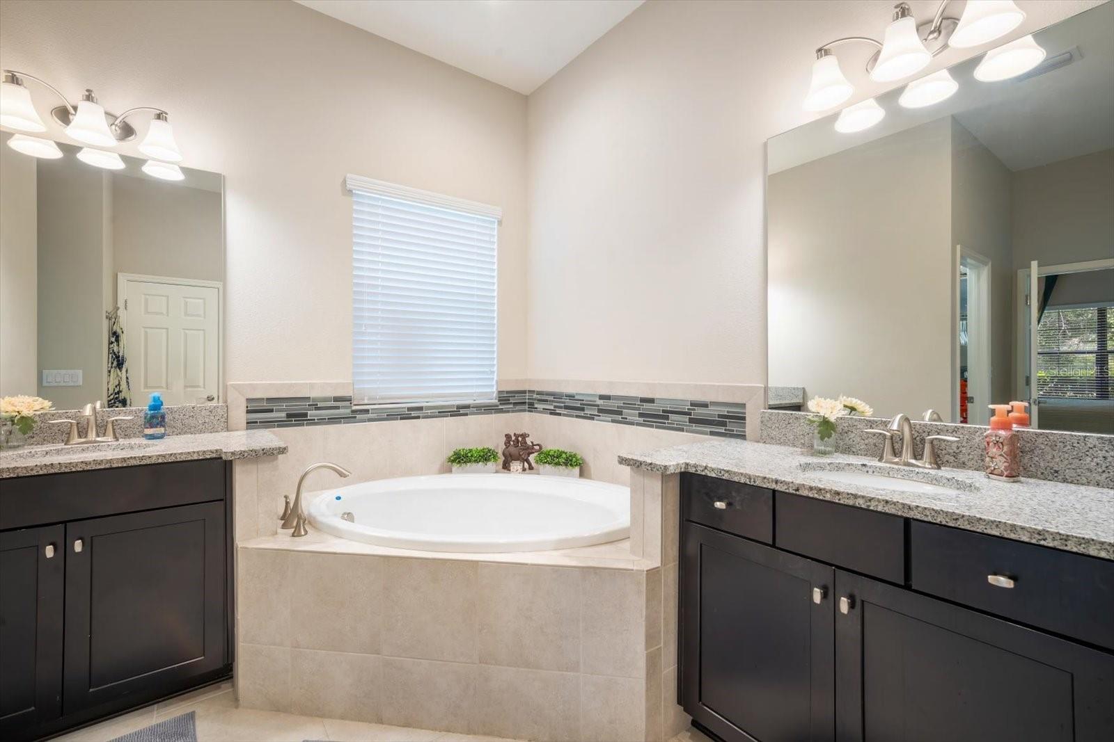 Image 11 of 29 For 13821 Moonstone Canyon Drive