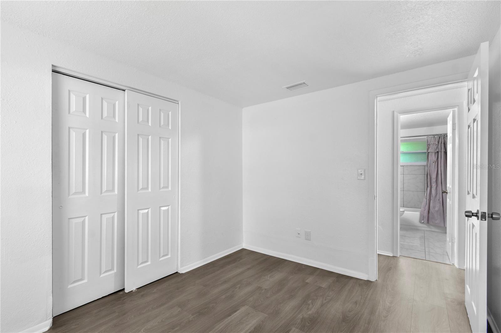 Image 11 of 53 For 1116 Jadewood Avenue