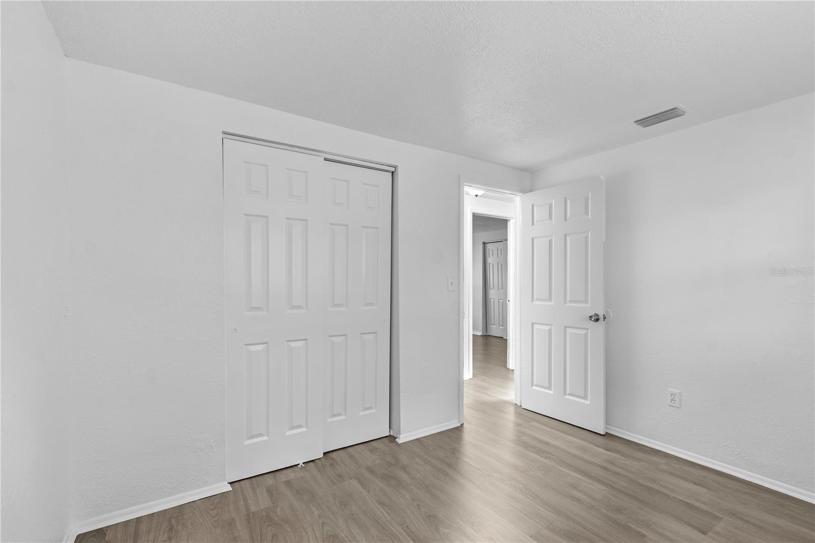 Image 21 of 53 For 1116 Jadewood Avenue
