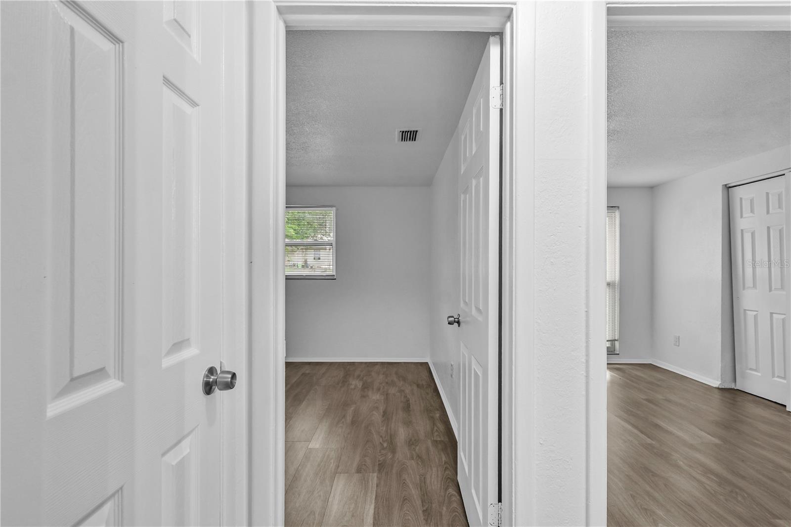 Image 22 of 53 For 1116 Jadewood Avenue