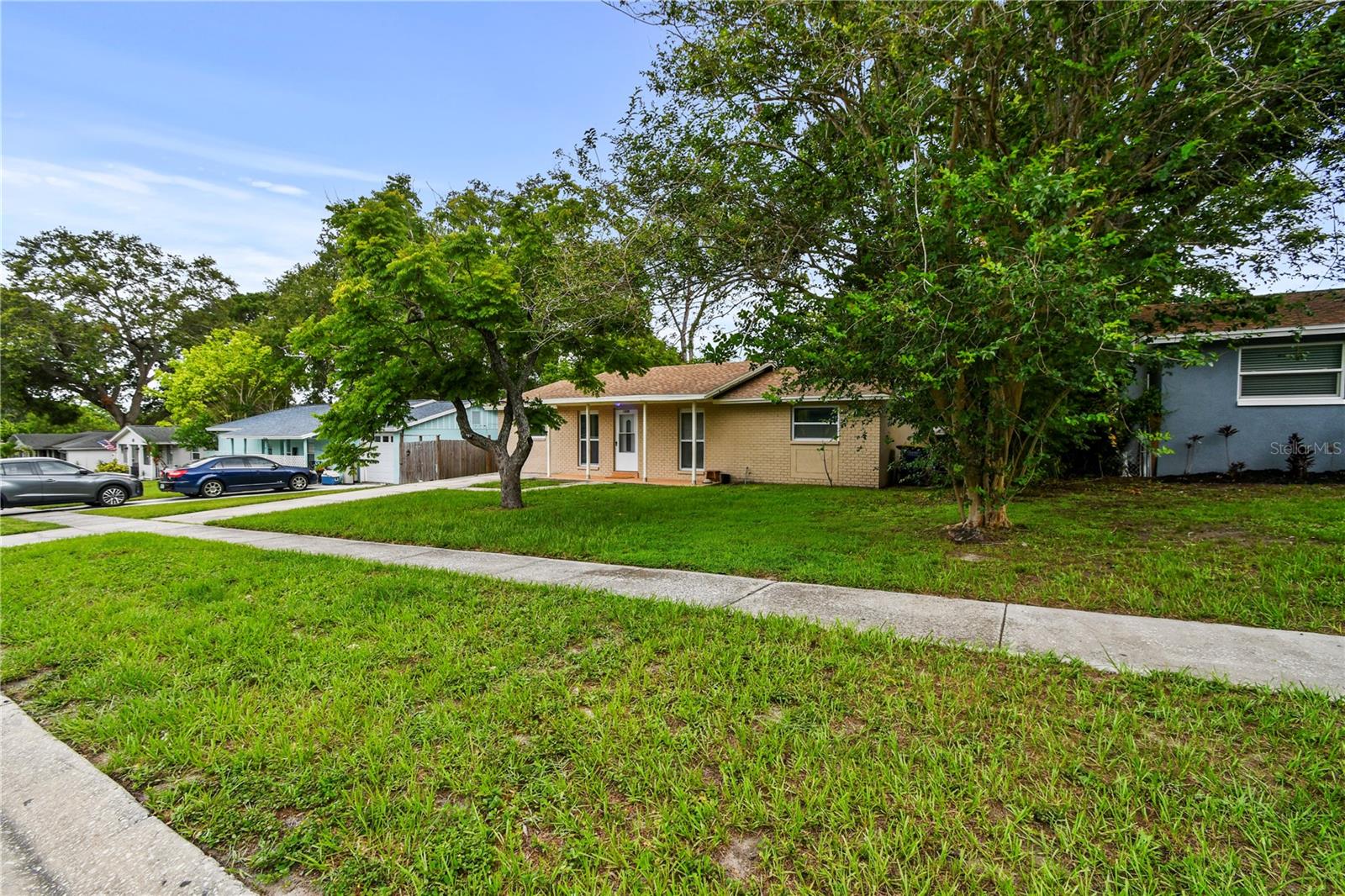 Image 3 of 53 For 1116 Jadewood Avenue