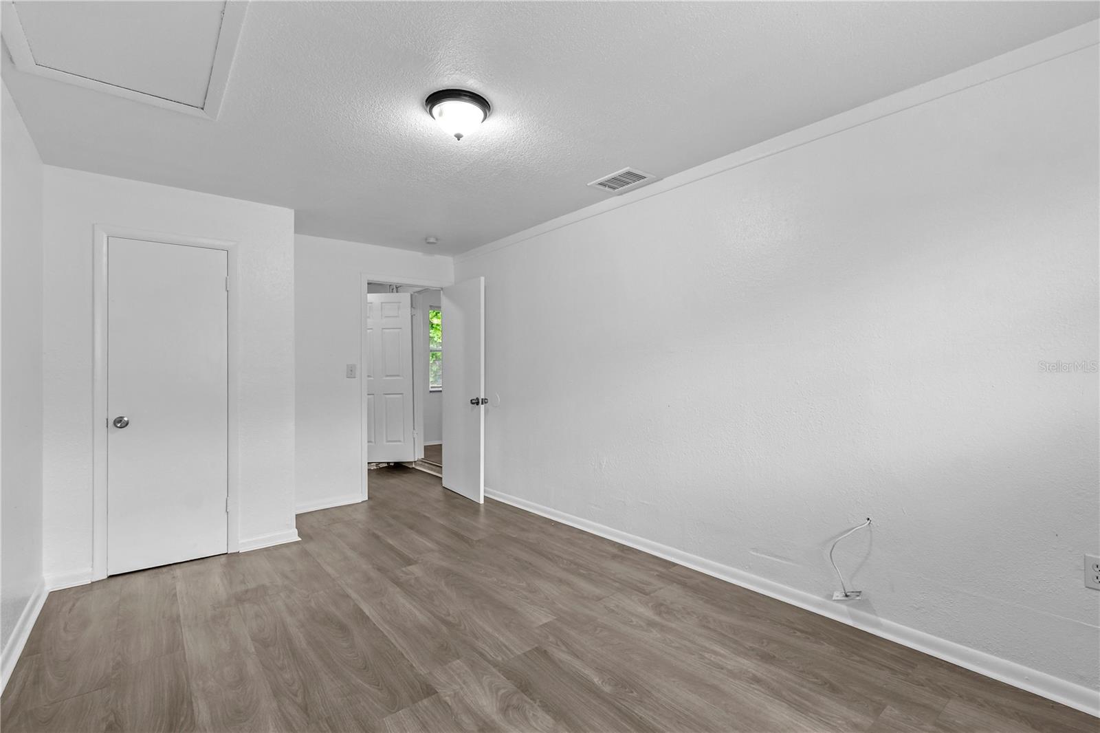 Image 30 of 53 For 1116 Jadewood Avenue