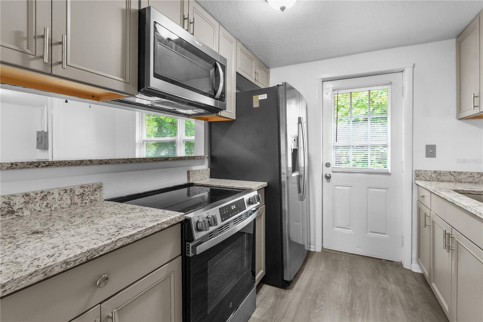 Image 42 of 53 For 1116 Jadewood Avenue