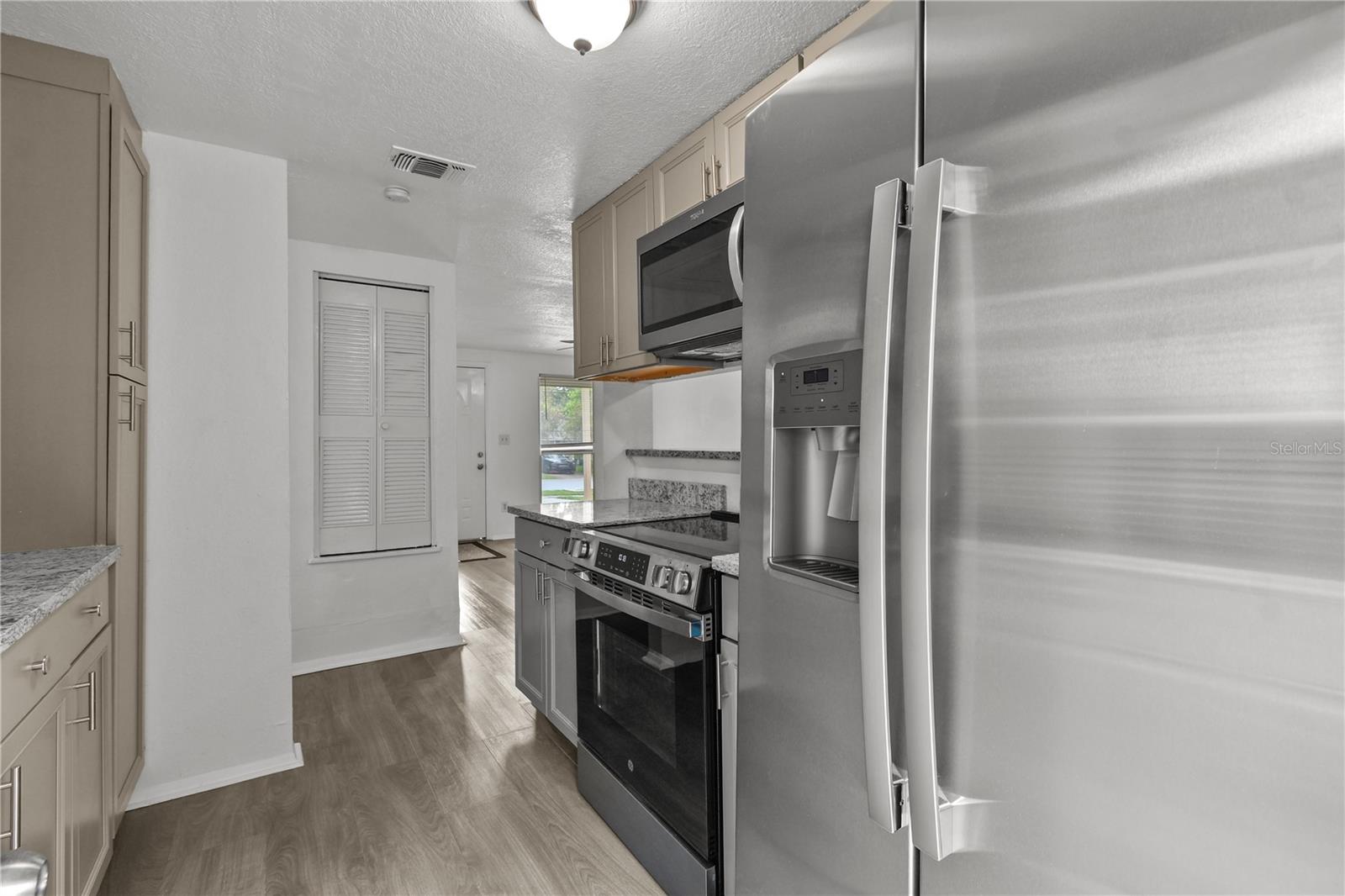 Image 46 of 53 For 1116 Jadewood Avenue