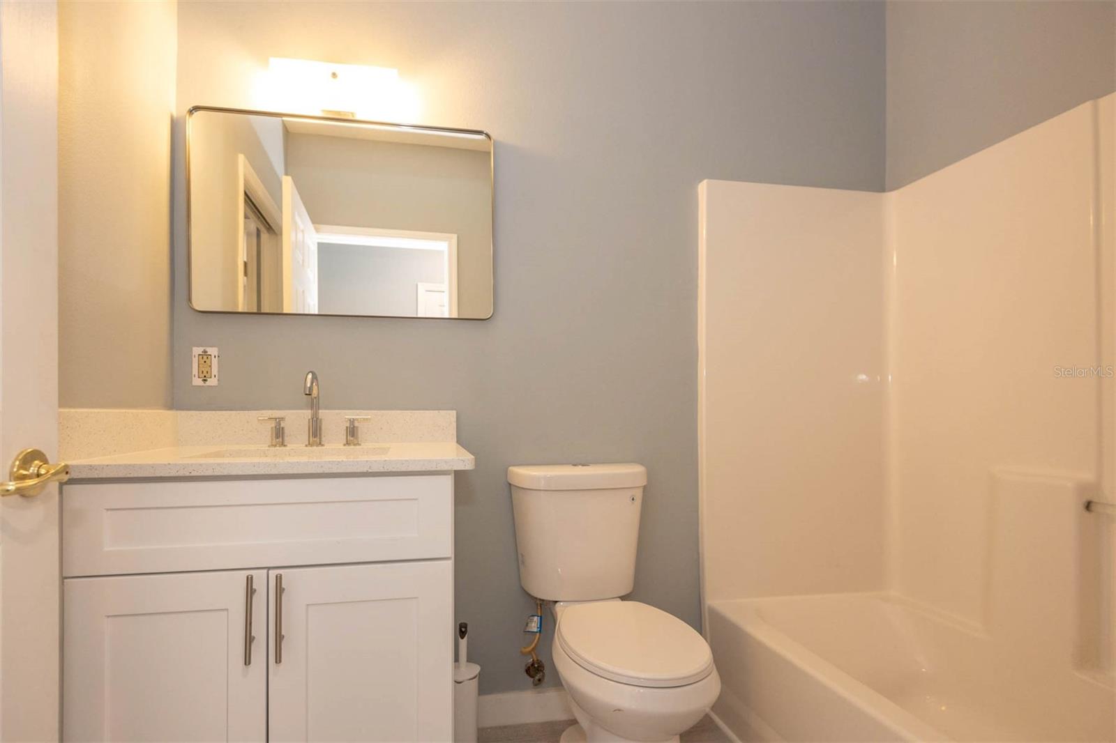 Image 11 of 44 For 946 15th Street 202