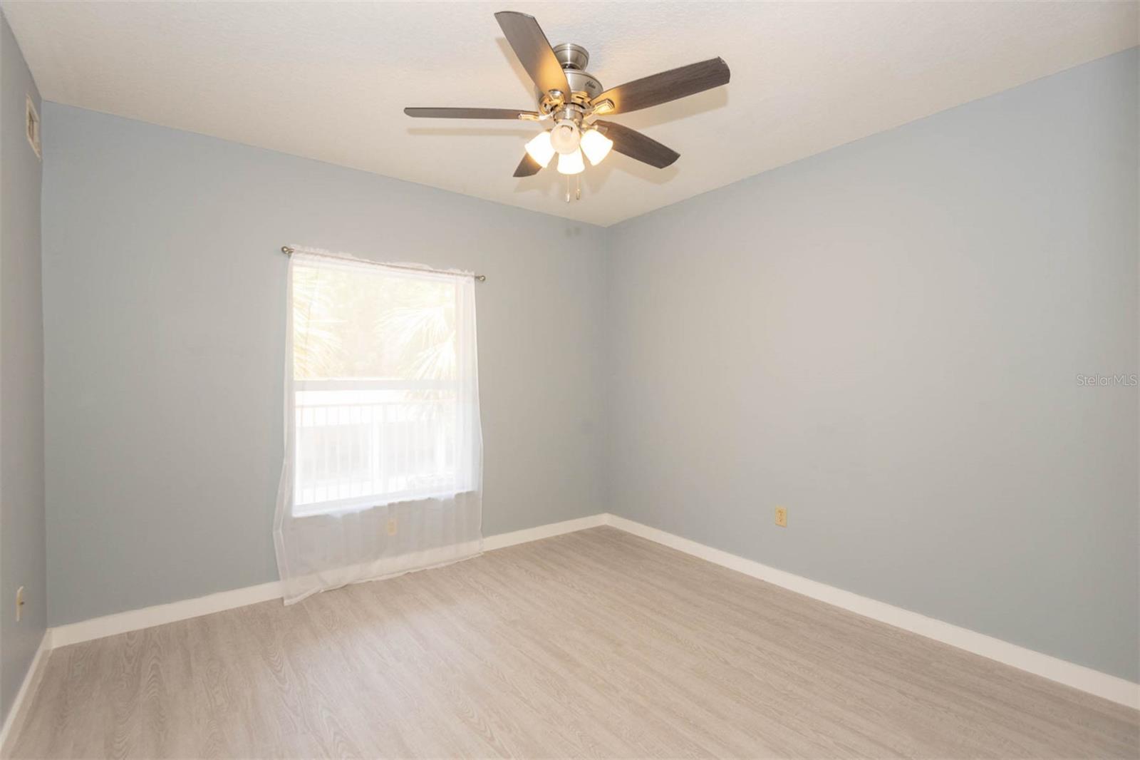 Image 15 of 44 For 946 15th Street 202