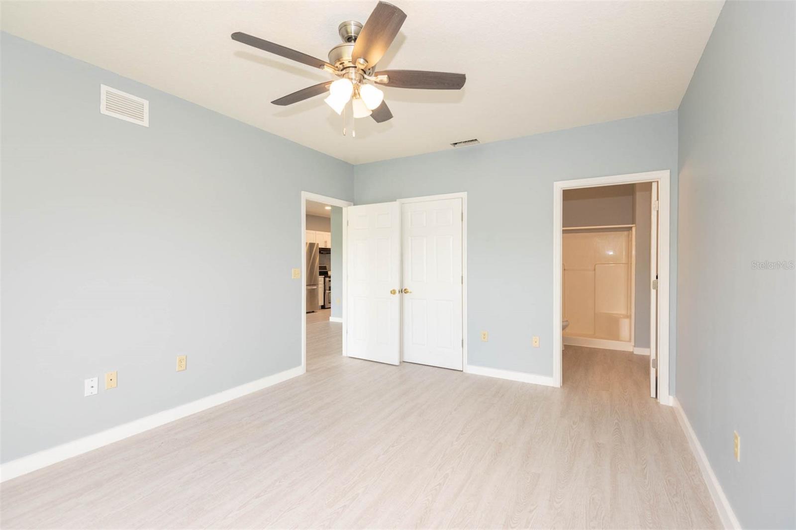 Image 20 of 44 For 946 15th Street 202