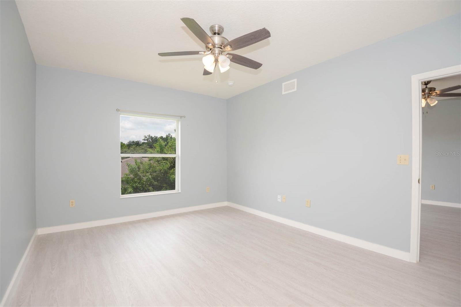 Image 24 of 44 For 946 15th Street 202