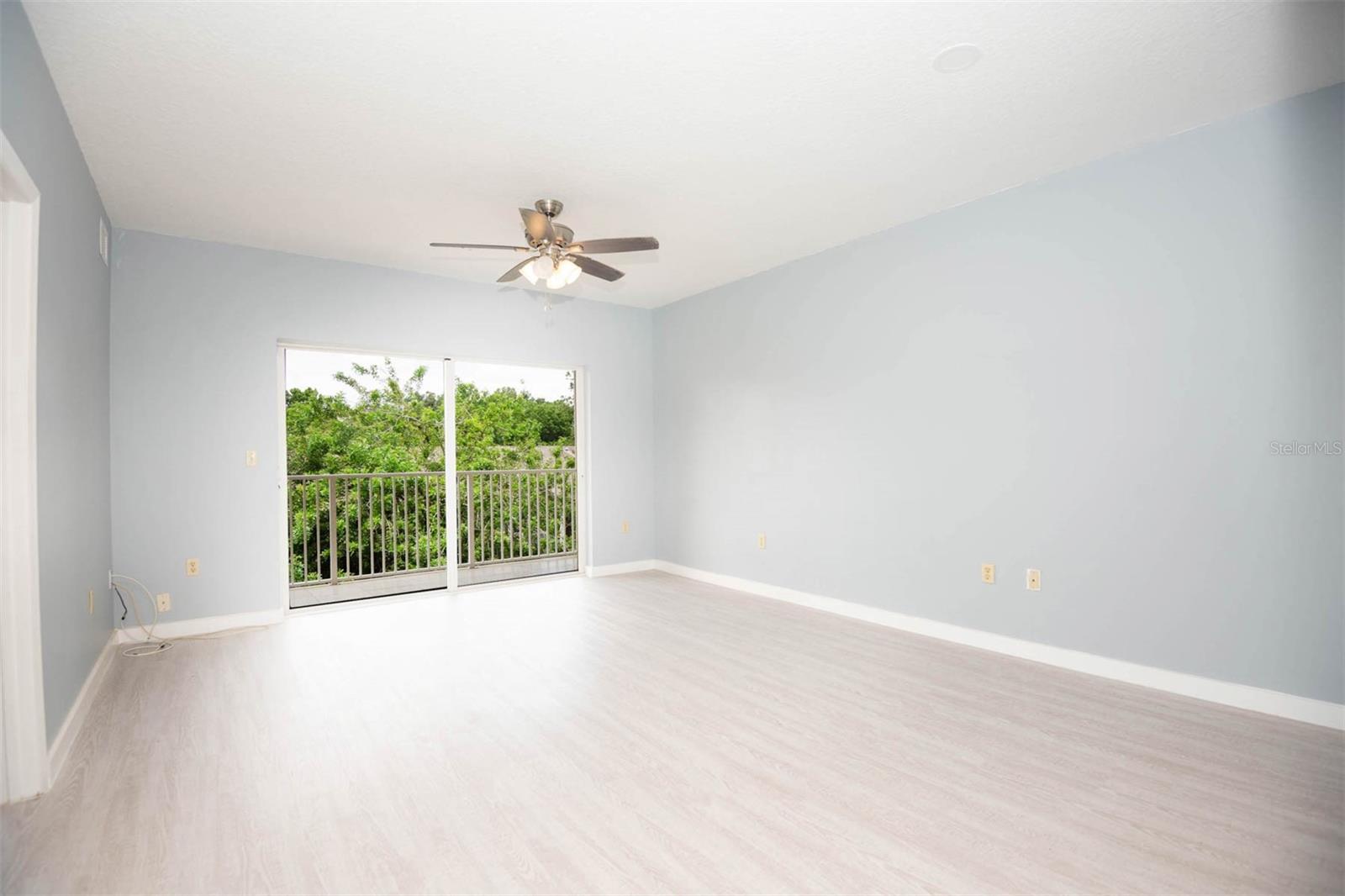 Image 25 of 44 For 946 15th Street 202