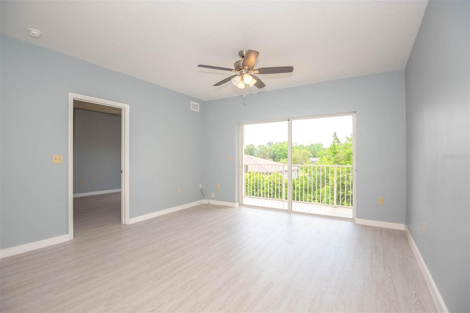 Image 26 of 44 For 946 15th Street 202