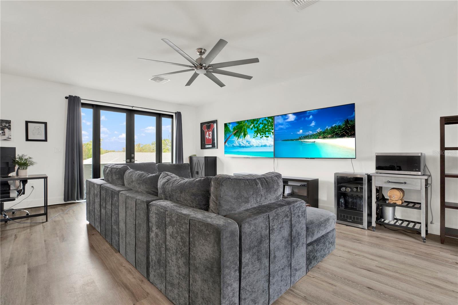 Image 17 of 23 For 8714 Palm Ranches Place