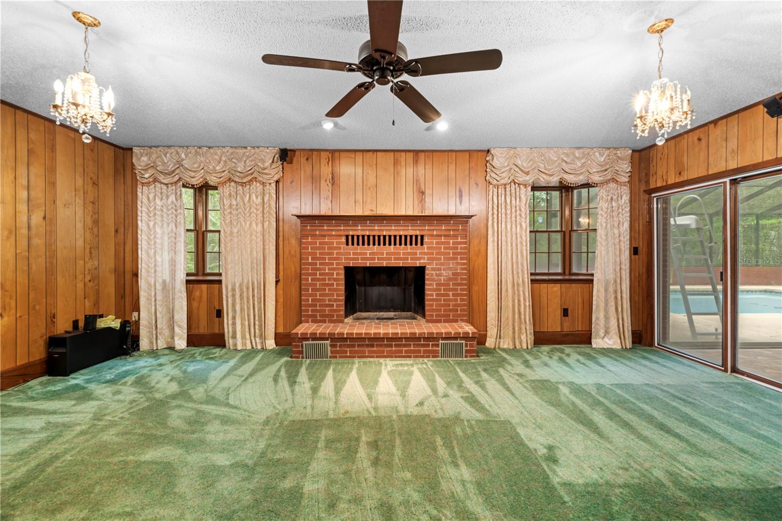 Image 12 of 57 For 11159 Cindy Drive