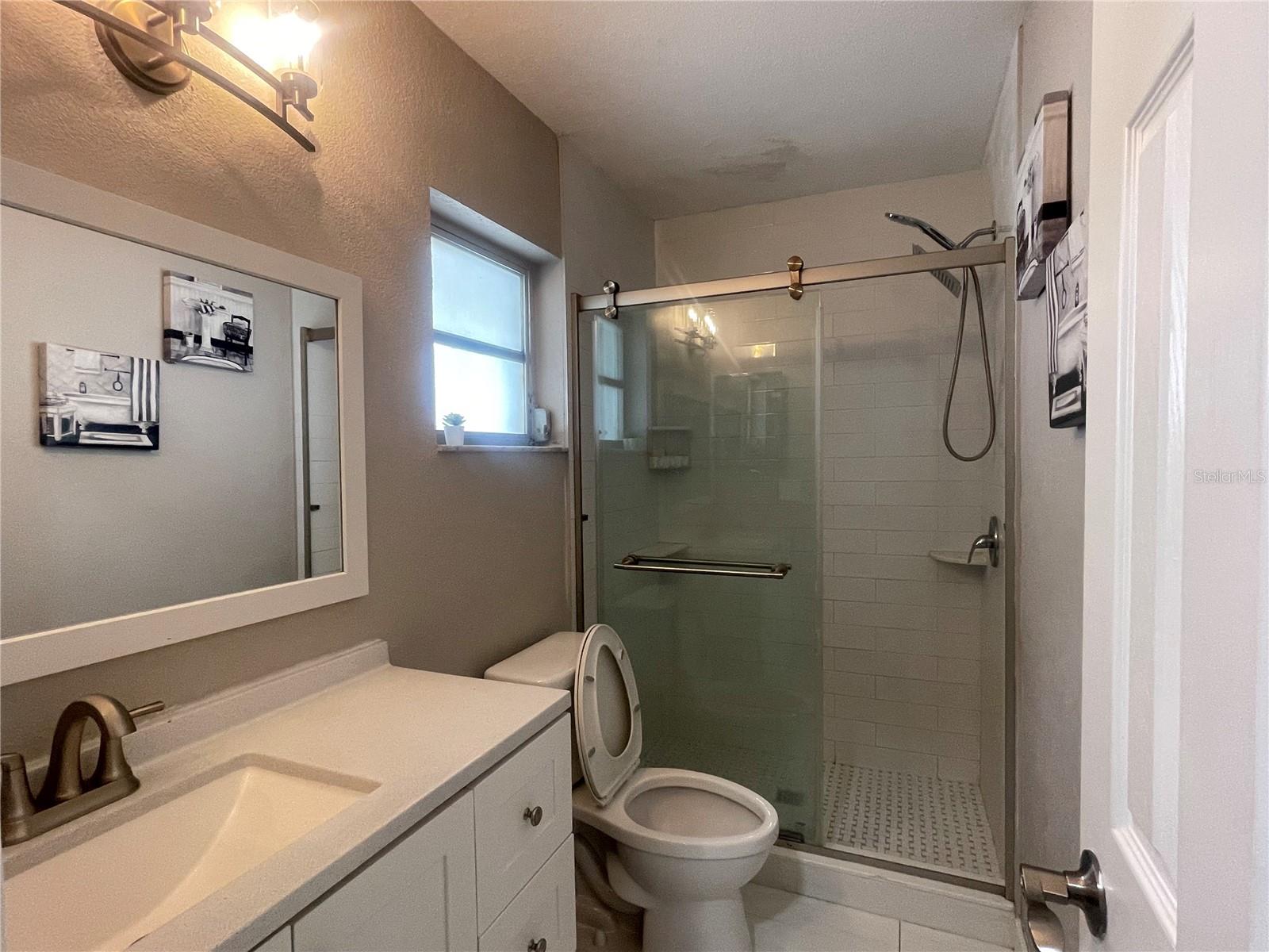 Image 18 of 33 For 3803 43rd Avenue N