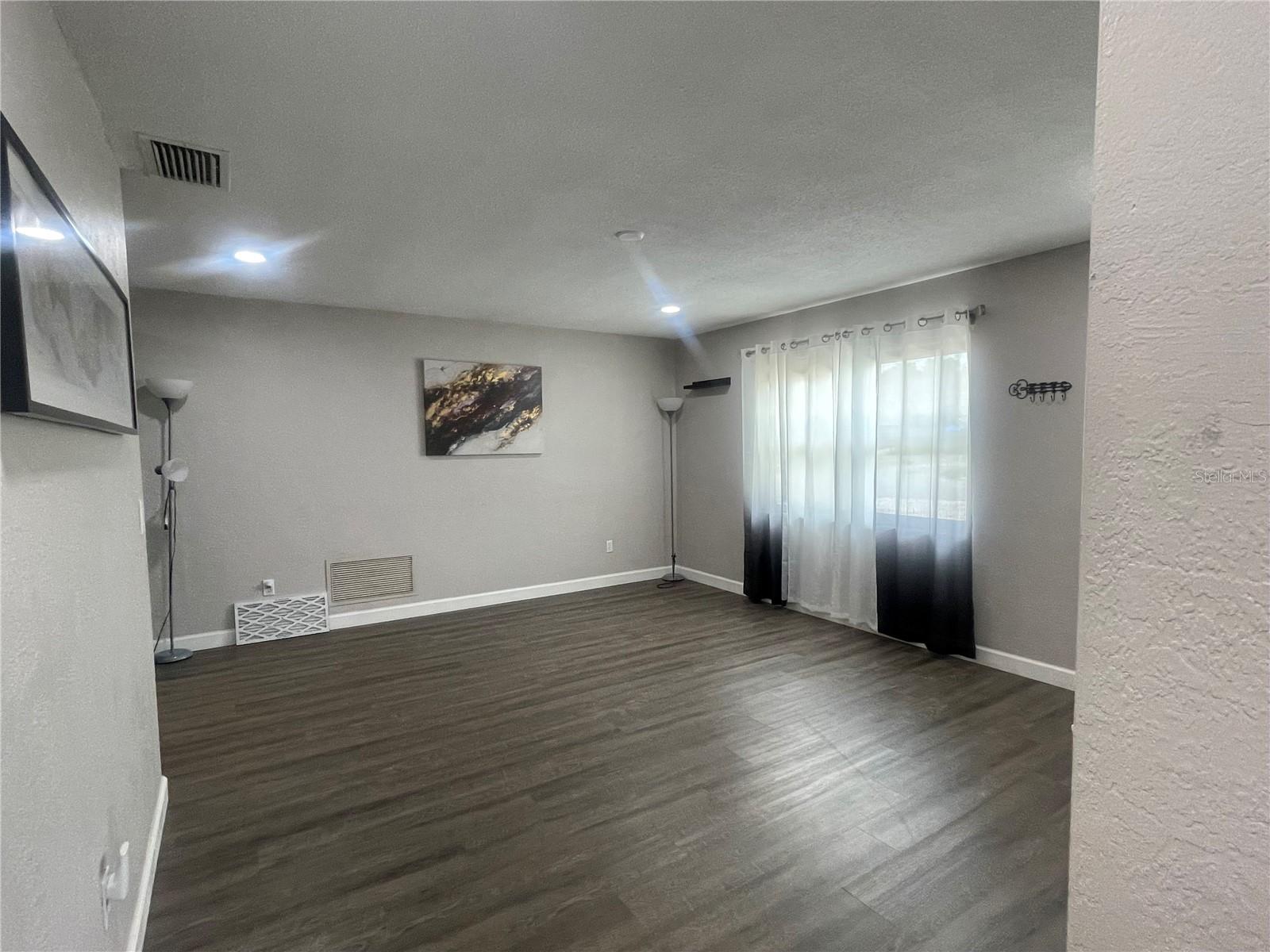 Image 20 of 33 For 3803 43rd Avenue N