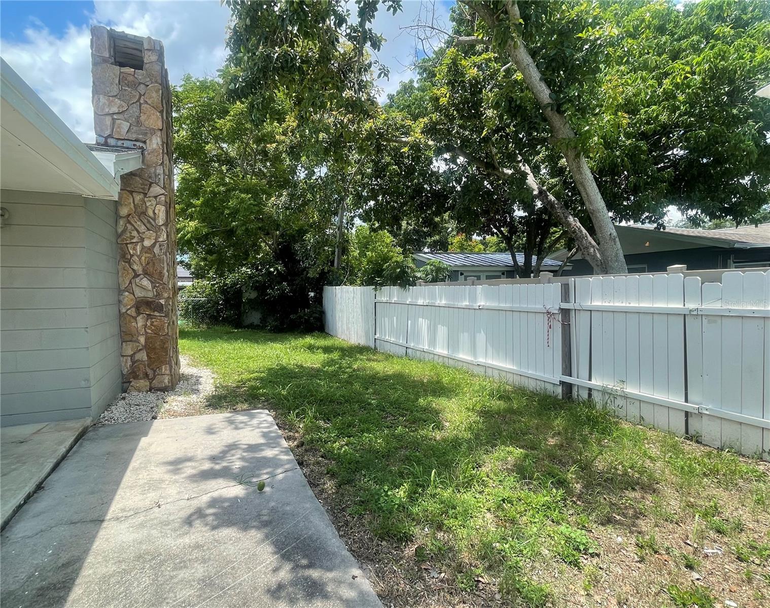 Image 28 of 33 For 3803 43rd Avenue N