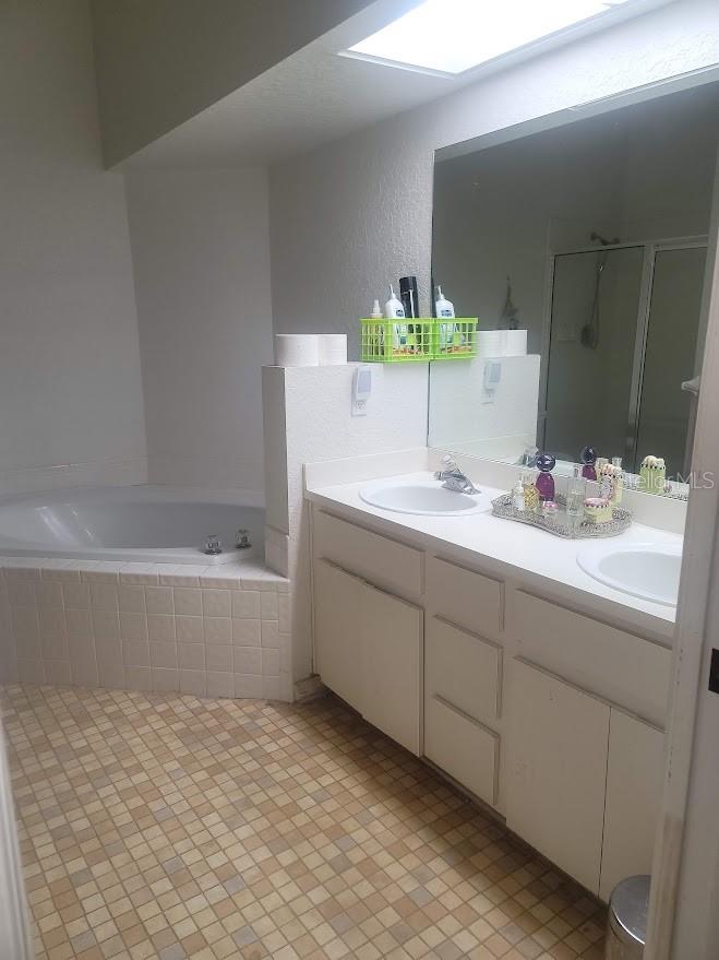 Image 7 of 11 For 21544 Clubside Loop