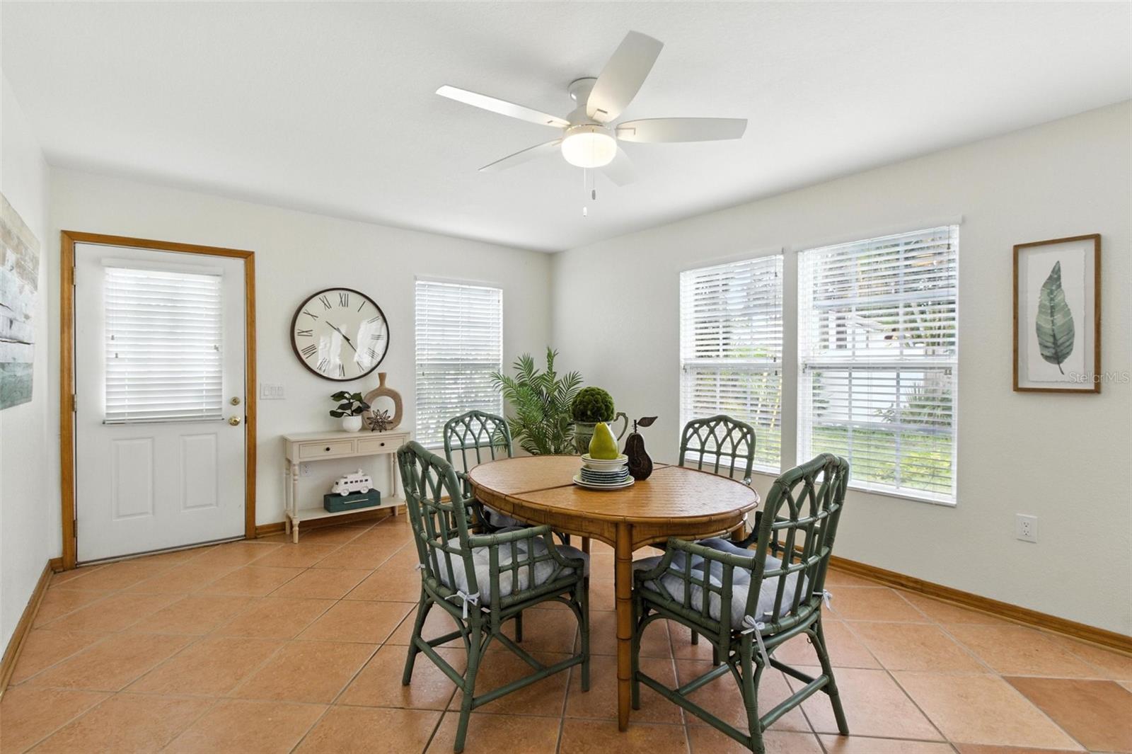 Image 25 of 53 For 6119 31st Avenue N