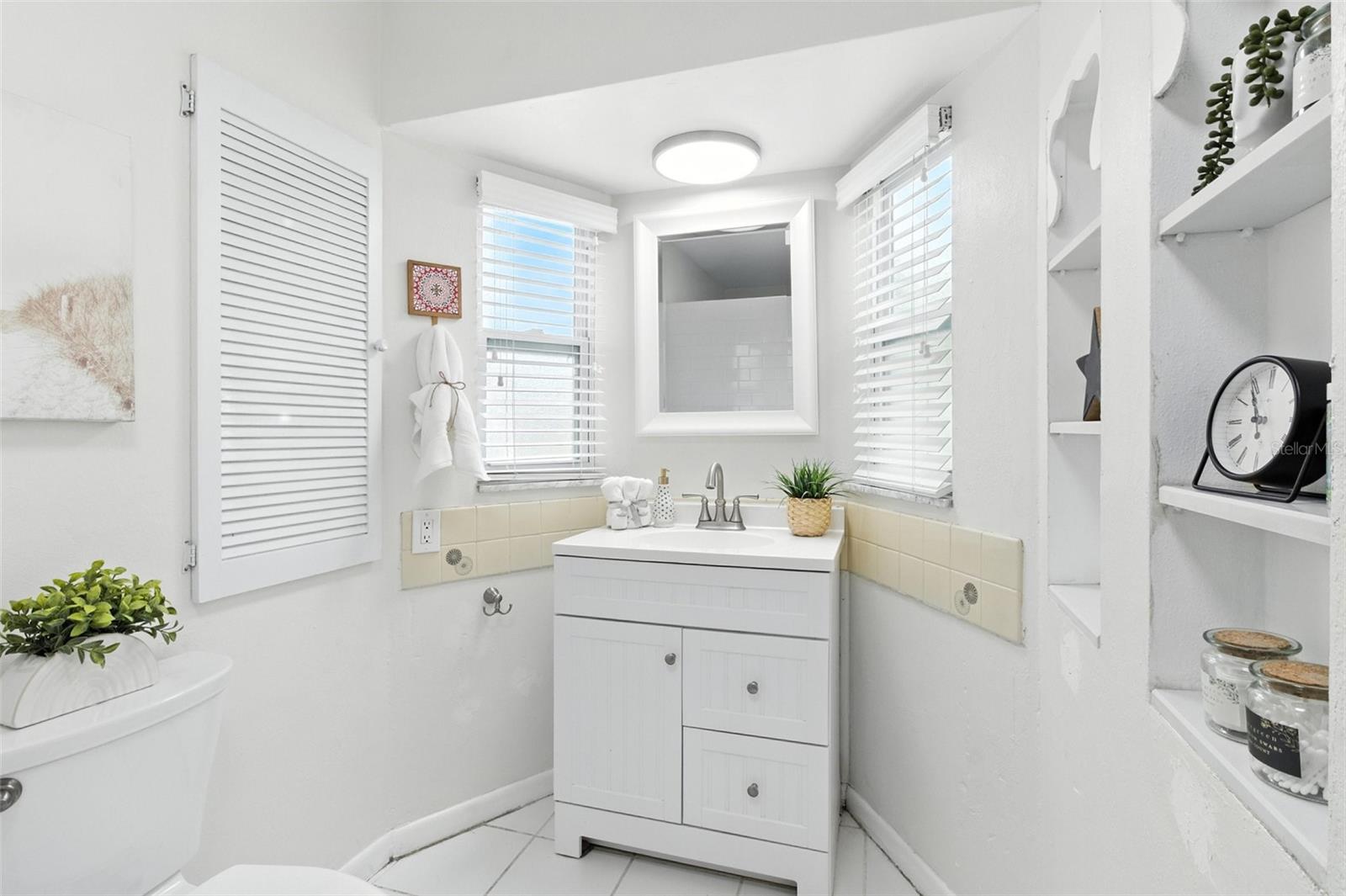 Image 41 of 53 For 6119 31st Avenue N