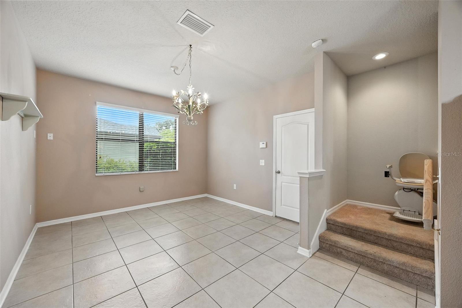 Image 19 of 35 For 5962 Lexington Drive