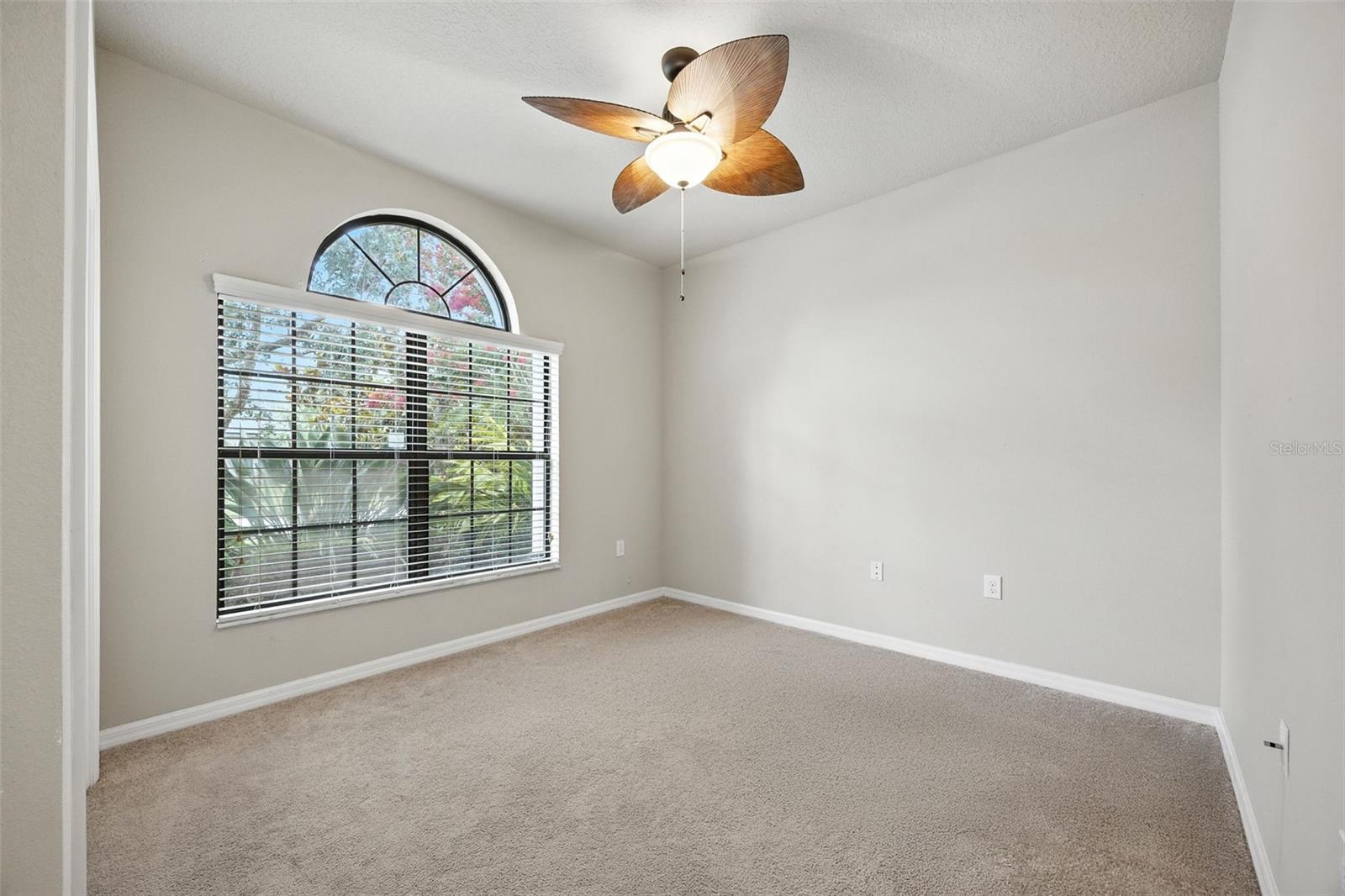 Image 5 of 35 For 5962 Lexington Drive
