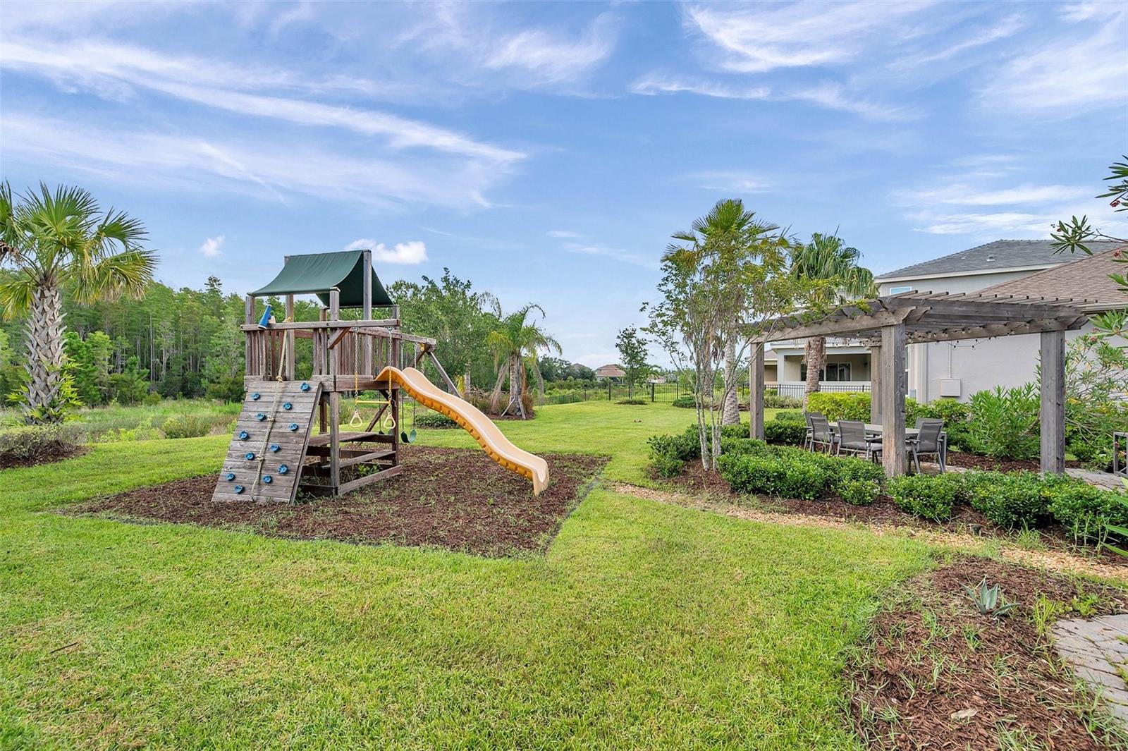 Listing photo id 49 for 32203 Mahogany Valley Drive