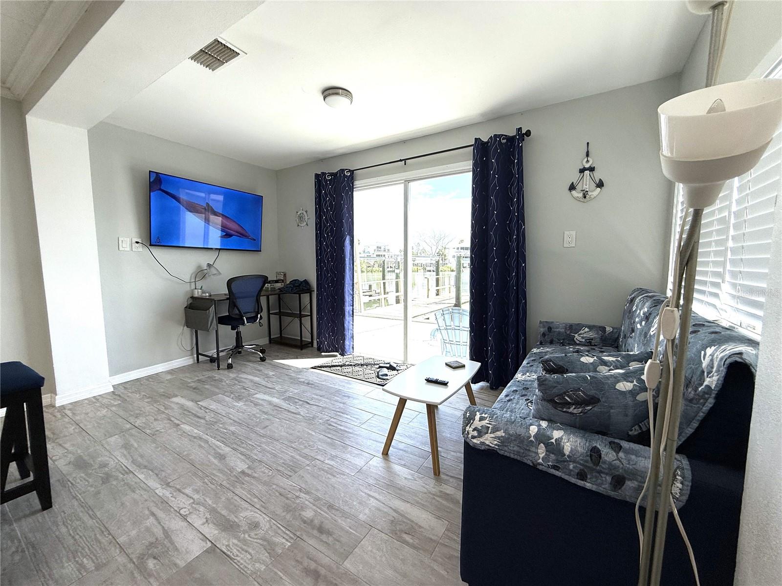 Image 10 of 36 For 13711 Gulf Boulevard 1