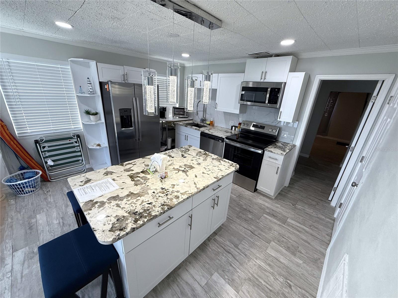 Image 11 of 36 For 13711 Gulf Boulevard 1