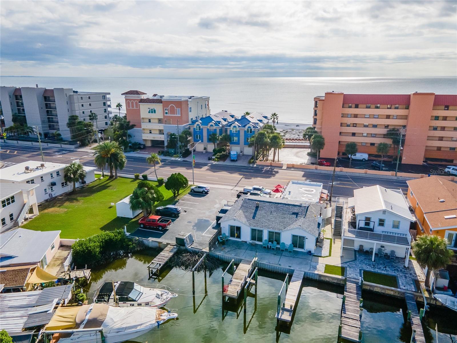 Image 3 of 36 For 13711 Gulf Boulevard 1