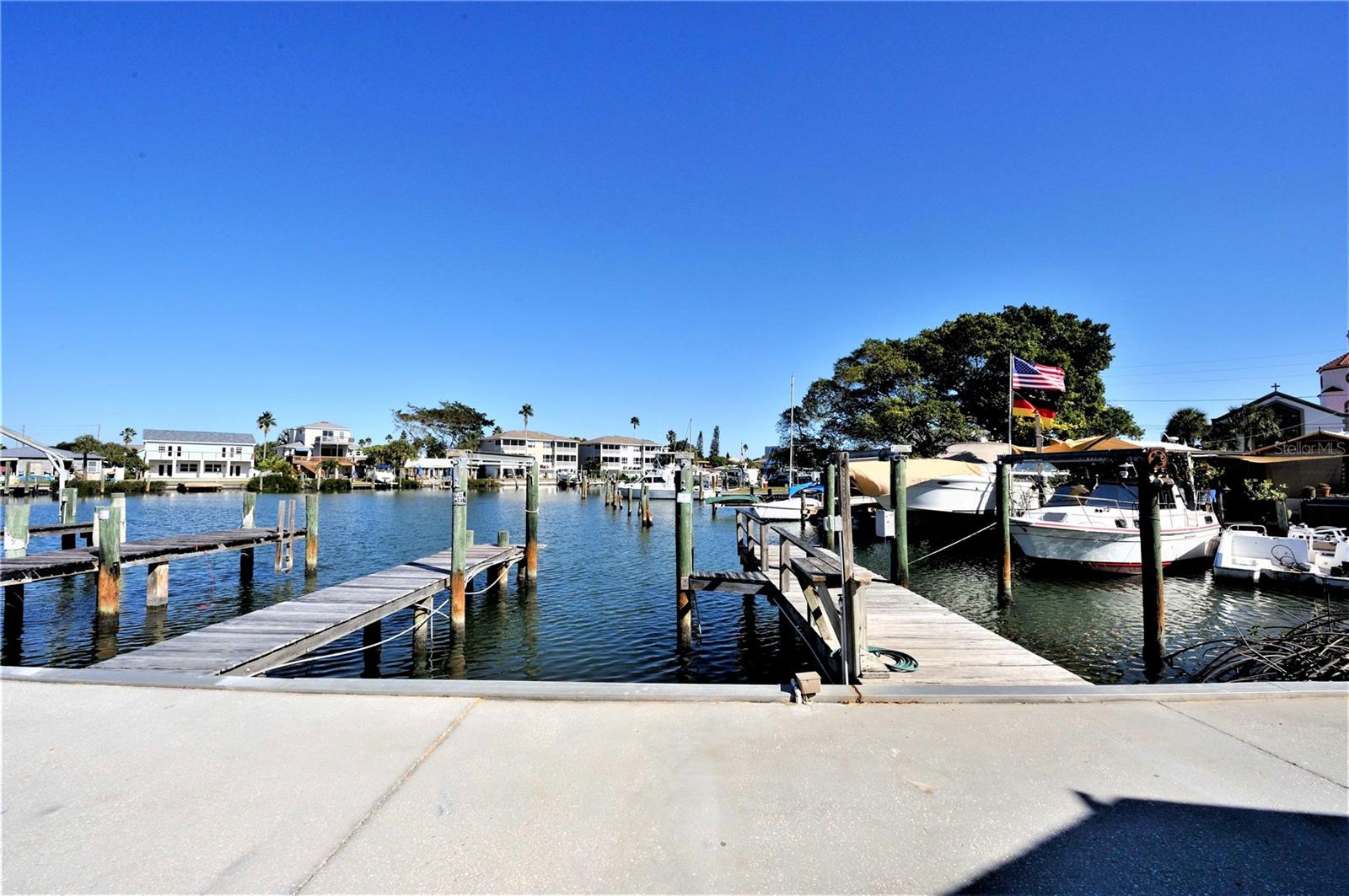 Image 35 of 36 For 13711 Gulf Boulevard 1