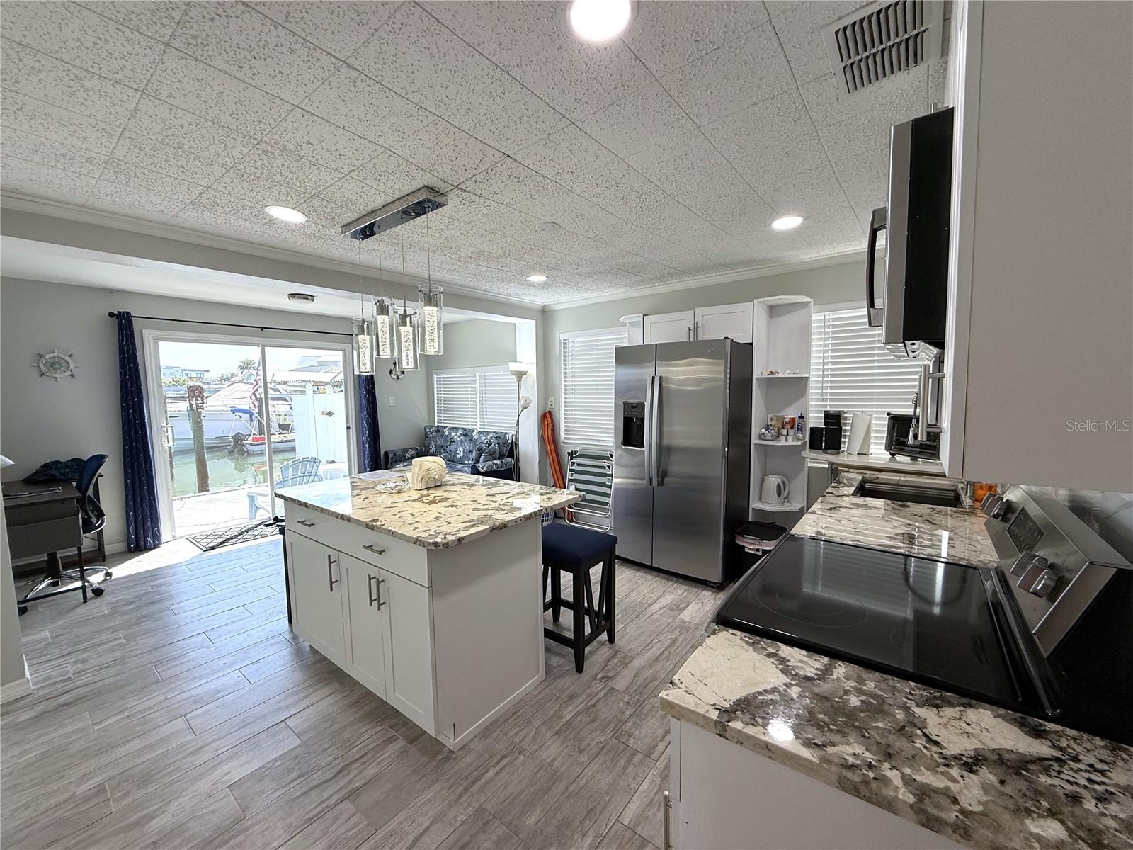 Image 8 of 36 For 13711 Gulf Boulevard 1