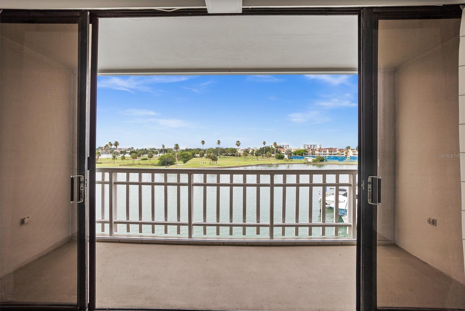 Image 12 of 43 For 450 Treasure Isle Causeway  411
