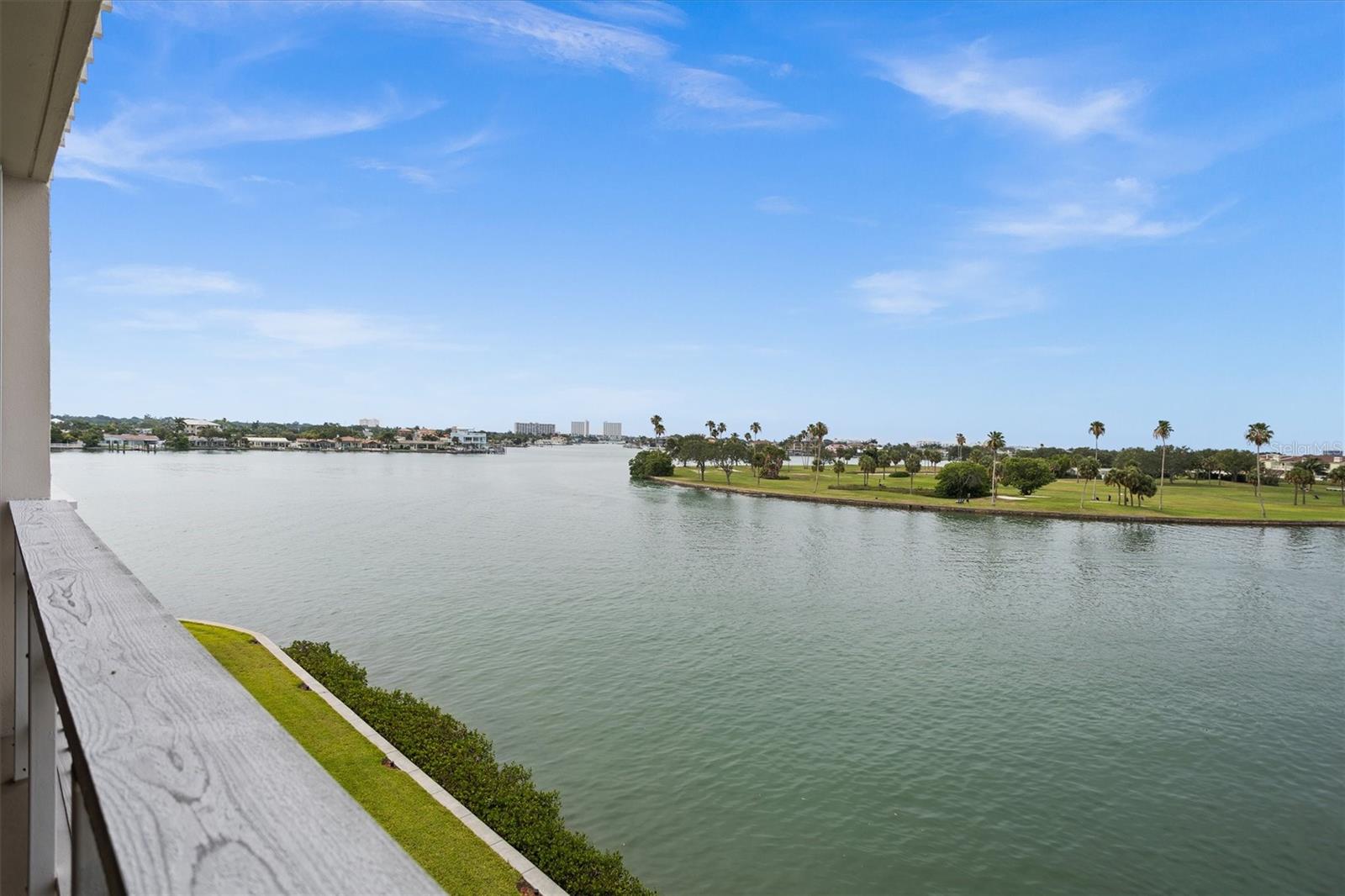 Image 27 of 43 For 450 Treasure Isle Causeway  411