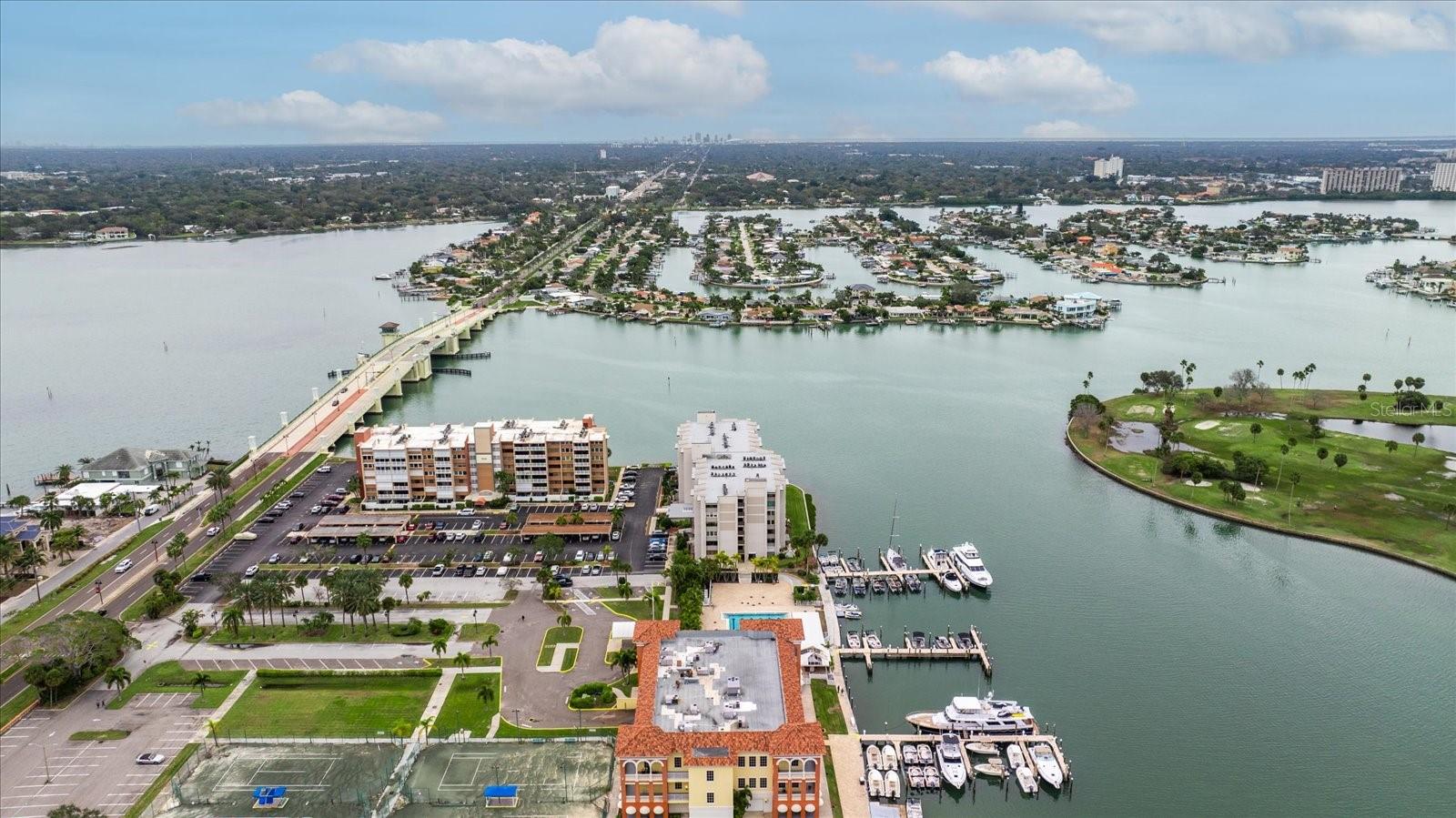 Image 38 of 43 For 450 Treasure Isle Causeway  411
