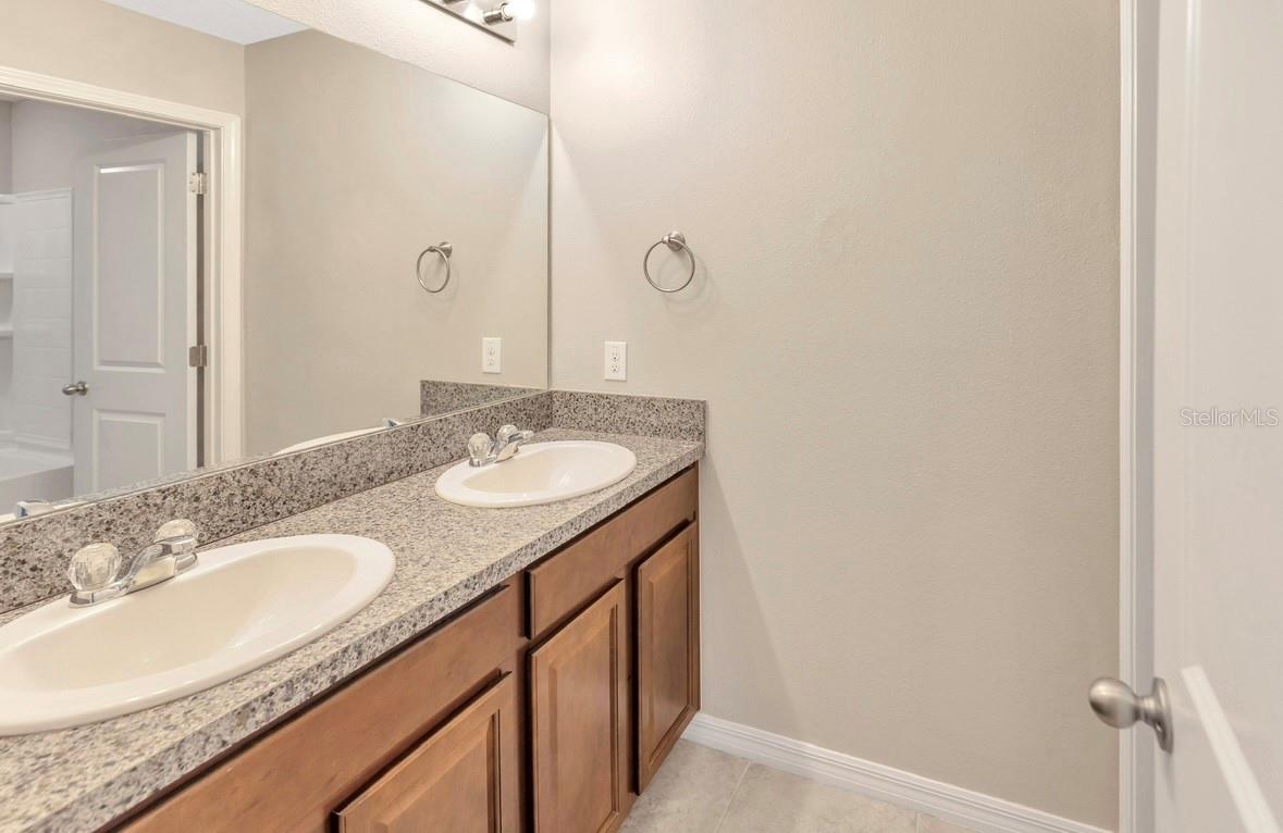 Image 22 of 40 For 10108 Rosemary Leaf Lane