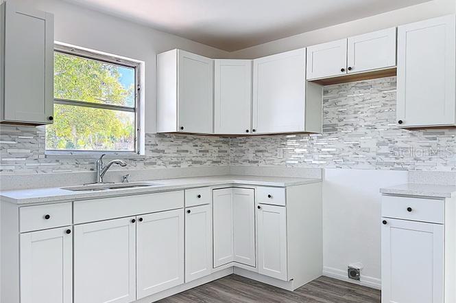 Image 10 of 22 For 218 Magnolia Street