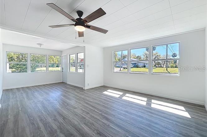 Image 4 of 22 For 218 Magnolia Street