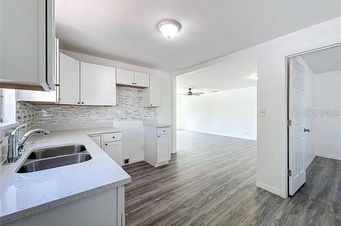 Image 8 of 22 For 218 Magnolia Street