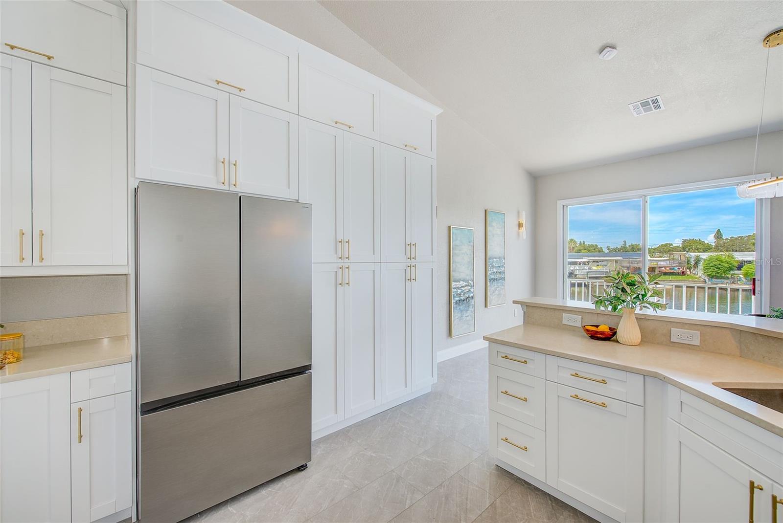 Image 12 of 29 For 5253 Boardwalk Street