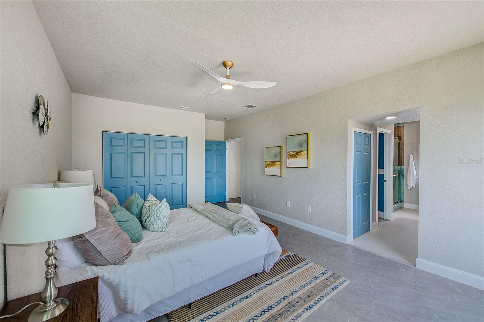 Image 14 of 29 For 5253 Boardwalk Street
