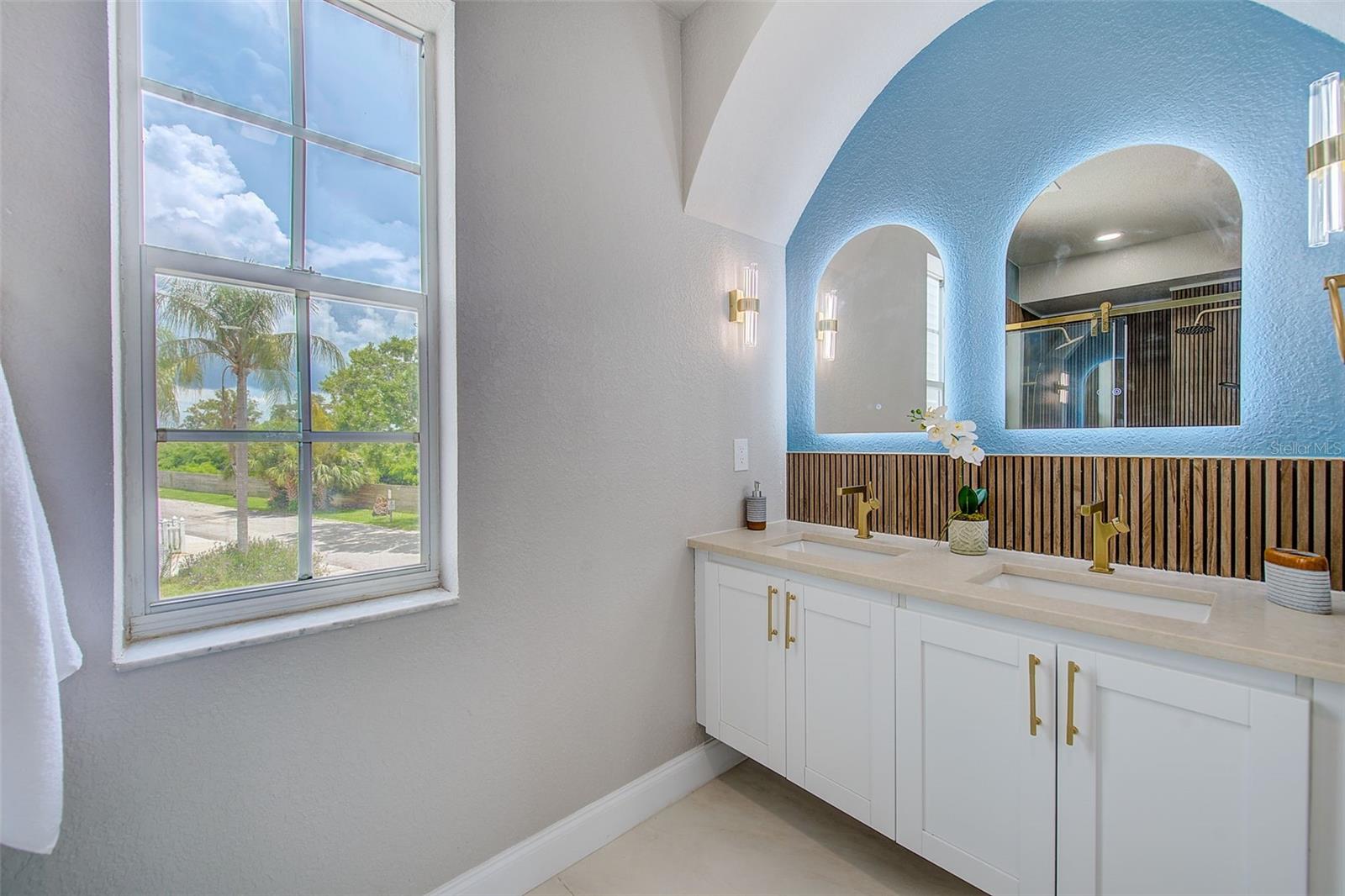 Image 15 of 29 For 5253 Boardwalk Street