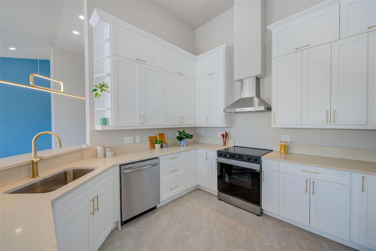 Image 9 of 29 For 5253 Boardwalk Street