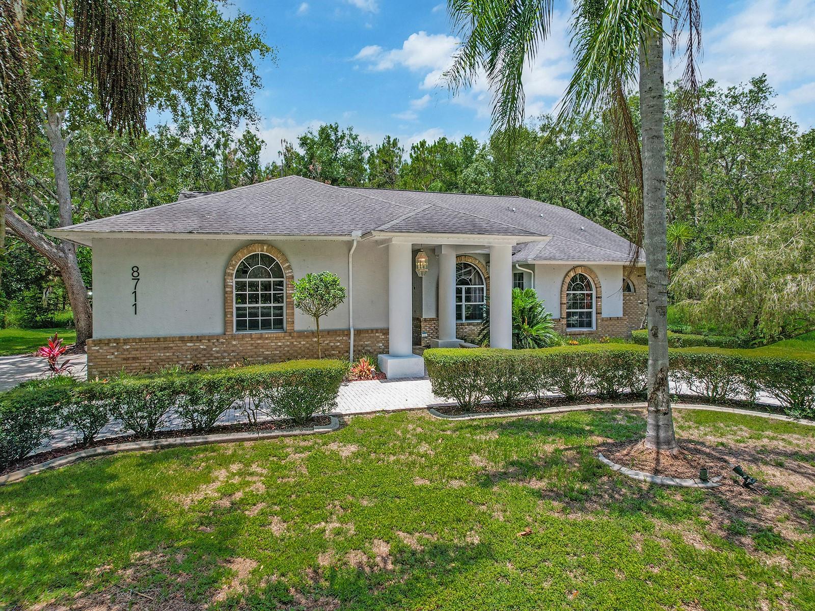 Image 21 of 75 For 8711 Crescent Forest Boulevard