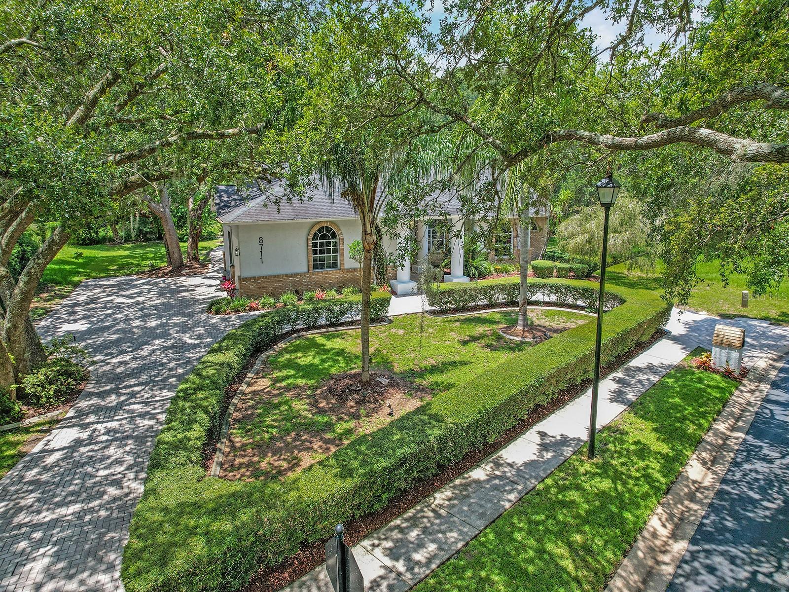 Image 24 of 75 For 8711 Crescent Forest Boulevard