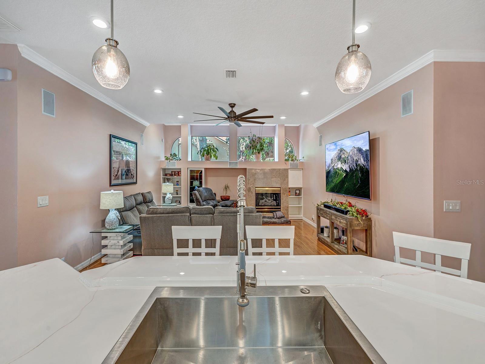 Image 30 of 75 For 8711 Crescent Forest Boulevard