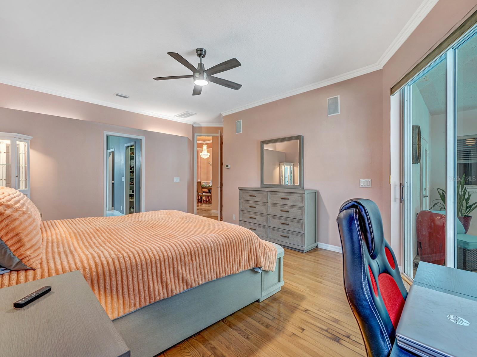 Image 40 of 75 For 8711 Crescent Forest Boulevard